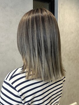 ラック(LUCK) バレイヤージュ/船橋/くすみベージュ/ハイライト/似合わせカット