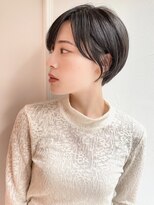 テュケー(TYCHE) 丸みショート/くびれ/耳掛けショート/黒髪/マッシュショート