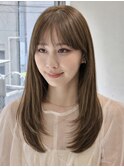 小顔見えするナチュラルレイヤー×柔らかベージュ