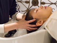 ■ ヘッドスパ【頭皮から変える。髪と顔の印象まで変わるスパ】