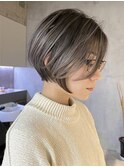 ショートヘア顔周りレイヤーブリーチダブルカラーショートボブ