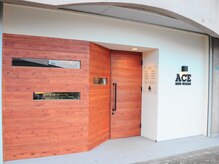 エース(ACE)の雰囲気（お店の入口）