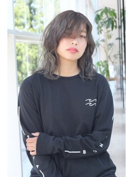 ミスエッセンス(MISS ESSENCE) プラチナグレージュのアンニュイウェーブ/ミスエッセンス竹下