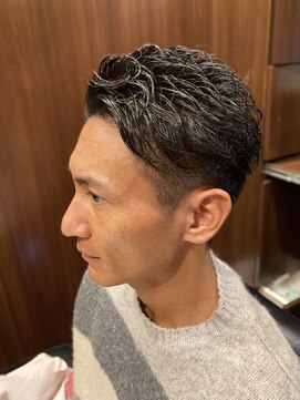 ヒロギンザ 青山店(HIRO GINZA) ツーブロック7：3アイロンパーマ【外苑前/青山/表参道/理容室】