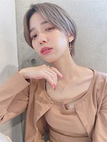 ルービック(Rubik's)&nbsp;センターパートくびれマッシュショート