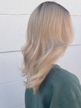 アローラ 三軒茶屋(Allora) ブランドベージュくびれヘア