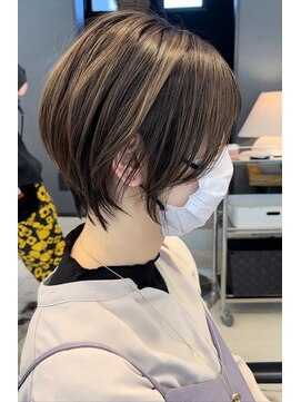 シェルハ(SHELHA) 【岩田竜也】ハイライトベージュショート