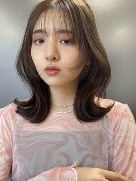 アイヴィ 表参道(IVY) シースルーバングくびれミディアム【肥田亜沙美】