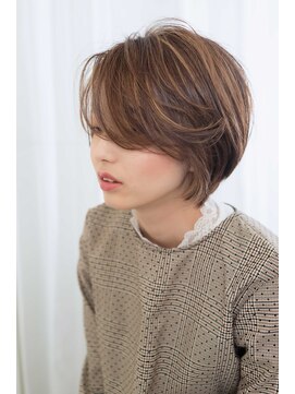 ディーボーイリタ 光の森(D-BOY Lita) 丸みショート