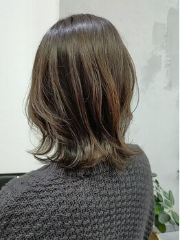 春風の写真/あなたの美しさを引き立てる、オーガニックカラーで艶やかな髪に！心も癒される特別なひとときを。