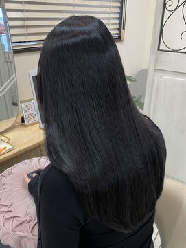 チャコールブラック