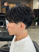 ハイパー ヨコハマ(HYPER yokohama) 刈り上げ×フェザーパーマ