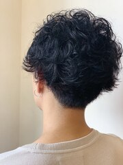 メンズマッシュショートパーマスタイル/メンズカット/黒髪