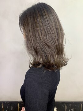 オースト ヘアー ステラ 新宿店(Aust hair Stella) ナチュラルグラーデーション◆ハイライト×ヌーディグレージュK