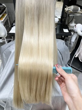 トルネード(TORNADO) 韓国風艶髪ストレート LAケラチントリートメント 美髪　M426