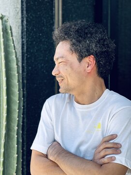 カットインシャンゼ 崇元寺店 アフロパーマ