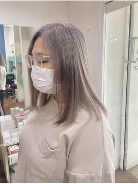 シエル ヘアーメイクアップ(CieL hair make up) ハイトーン×ホワイトシルバー