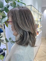 ステア ケース(stair case)&nbsp;脱白髪染めデザインカラー　40代50代60代