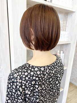 キャアリー(Caary) 福山市Caaryナチュラルストレートボブ丸みショートボブ20代30代