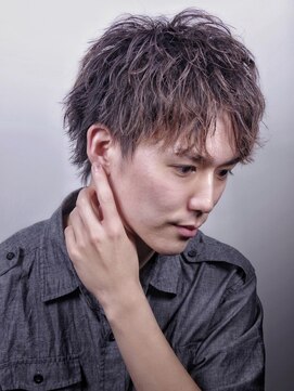 グロウ 天神店(growth) 20代30代ツイストスパイラルパーマショートスパイキー