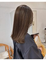 シュプール(SPUR)&nbsp;小顔フェイスレイヤーシンプルストレート透明感ニュアンスカラー