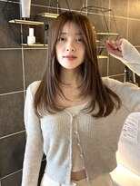 クーラ(Cura) 【Cura原宿】湿気対策・酸性ストレートロング・艶ブラウン
