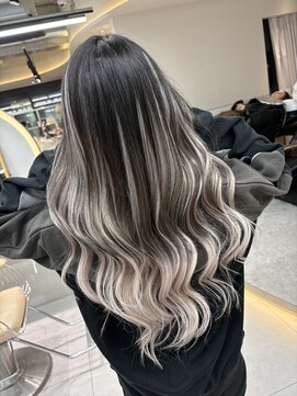 ロンドルピナス 小倉(Lond Lupinus) ブルーブラック/ワイドバング/美髪のススメ/外ハネボブ/北九州