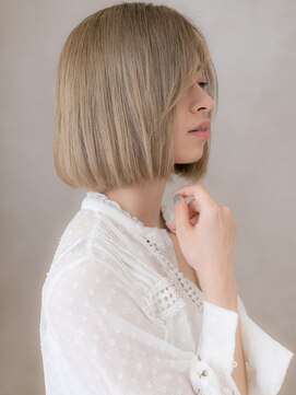 カバーヘア ブリス 志木南口駅前店(COVER HAIR bliss) ホワイトブロンド美髪前下がり切りっぱなしボブX志木20代30代