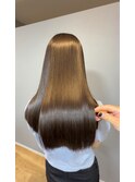 手触りまで変える髪質改善ストレート。
