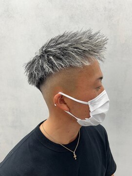 MEN’S HAIR/ツイストスパイラル/ホワイトハイライト/西院/眉毛