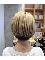 アルトル 池袋2nd(altru)&nbsp;◇大人40代50代60代ショートボブ丸みショート白髪ぼかし