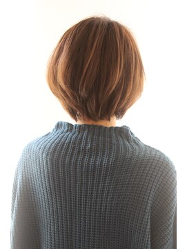 レウナ 外苑前(Reuna) 【３０代・４０代】人気ひし形ショートボブでボリュームアップ