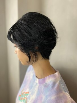 ラトリエ ブロカント 立川北口店(L'atelier BROCANTE) ハンサムショート ネイビー ショート 大人かわいい 小顔