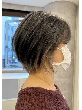 ルーブ トウキョウ(Loob. TOKYO) インナーカラー（ブラック×シルバーカラー）ケアブリーチ使用