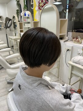 アルターシェリー(aL-ter che'rie) ショートボブスタイル[イメチェン/ハッシュカット/フルバング]