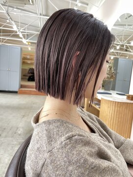 キュオンシア(CUEON. ciea) ぱつっとボブ×深みブラウン