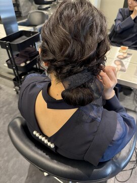 スノウ(SKNOW) ウェーブシニヨン