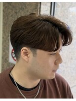 ドルクス 上野店(Dorcus)&nbsp;ニュアンスワンカールパーマ　センターパート　床屋