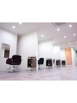 落ち着いた雰囲気でゆったりくつろげるプライベート空間☆一人ひとりの魅力を最大限に引き出します◎