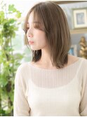 ベージュカラーセンターパート抜け感ヘアTb9大宮20代30代40代