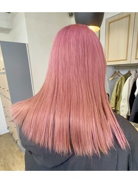 ネオリーブ クーロ(Neolive curro) 春のイメチェン ハイトーンピンク×ブリーチありのダブルカラー