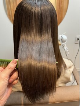 ファクト(FACT SPA)の写真/【夜21時まで営業】髪質改善ストレートはFACT SPA！クセを伸ばしながらできる髪質改善で艶髮を叶えます＊