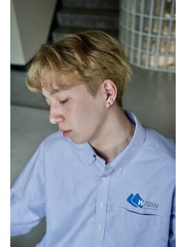 ロールアップスリーブス(ROLL UP SLEEVES) BLOND SHORT