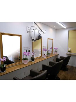 お洒落すぎる美容室が苦手な方にもおすすめ◎初めての方でもリラックスして過ごせる空間をご提供します♪