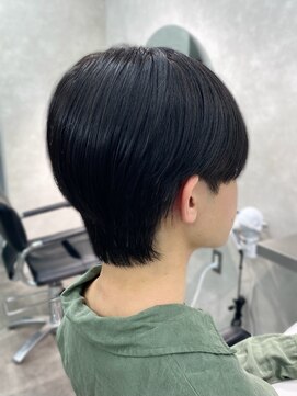 ジーニー 千葉(GENiE) ウルフ/ラウンドマッシュ/フェザーパーマ/千葉【朝生菜楓】