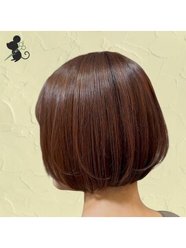 ショートボブ・ブラウンカラー