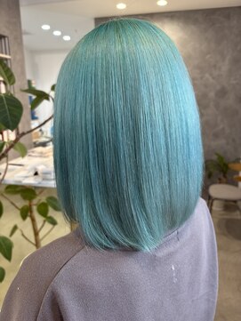透明感ターコイズ × 艶ストレート