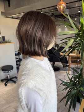 プリュム(Plume.) ベージュカラー