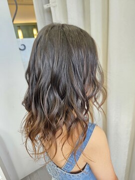 ラルーチェ ラスパ御嵩店(La Luce) ブリーチなしナチュラルグラデーション