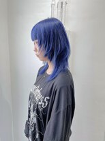 ミュー(Mu)&nbsp;レイヤーカット　ウルフカット　色落ちがグレーになるブルー